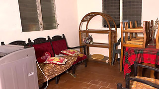 Jasmine does her house chores naked