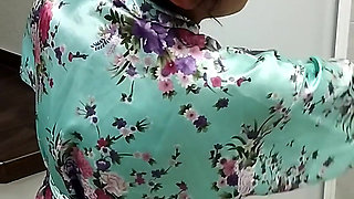 Whoever Wants to Accompany Me to Take a Delicious Bath Come and Fuck Me in the Shower