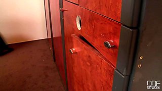 Blue-Eyed Blowjobber