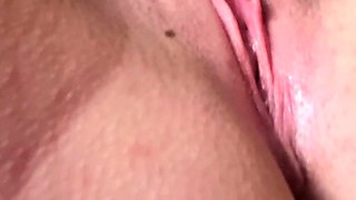 Amateur brunette ariana marie solo toying