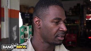 Bangbros - teenager Jade Jantzen craves the mechanic's big ebony penis