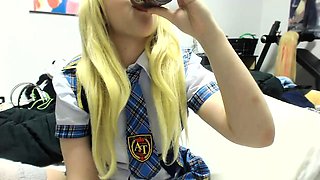 sexy amateur hot blonde teen show webcam