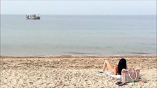 Fishermen Flash MILF: Daring Public Pussy Voyeurism