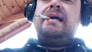 I Showup my asshole in publick place naked and open  to all