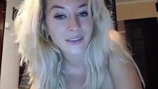 Smoking hot blonde squirts all over her brand new macbook: Big Tits, Amateur  Milf Porn