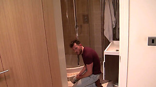 Horny brunette babe gets fucked in the bedroom