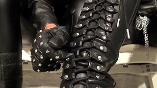 Queens of Kink - Leather ass and cameltoe worship - Fetish