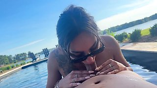 Brunette latina is giving an insane head to her horny bf in the pool