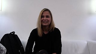 Aneta, casting
