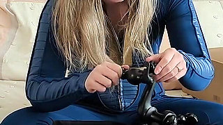 Unboxing and Trying the Ueros Sex Machine