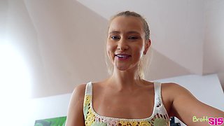 Ivi Rein Mesmerizes with Skinny Stepsis Play Heat
