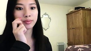 Amateur Webcam Teen Masturbates And Teases