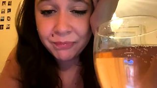 Love Chat Big Boobs Brunette Masturbating For Cam