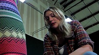 Tickle Wrestling Entertainment: Paula Bunion vs Punchy the