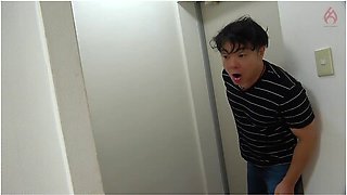 016hez-756 I Dropped My Winning Pants!married Women Pick Up The Extreme Panties Of A Man Living On The Upper Floors And Get Excited And Masturbated With Their Panties And Play With Nymphomaniacs, And Release Their Sexual Desires!10 People With Creampie Se