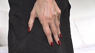 Natural Red Beautiful Fingernails, JOI Lady Victoria Valente