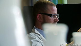 The Slutsformation Chamber With Priya Rai, Scott Nails - Brazzers
