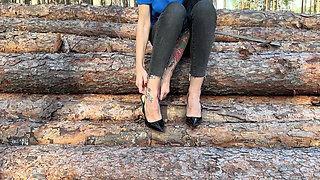 Black Classic Stiletto High Heels with No Back, 12 Cm Heels in the Forest, Deep in the Sand