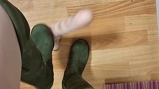 Elza Kom Tramples Huge Cock