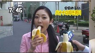 Japanese teen in lesbian gangbang