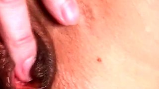 Big Ass Milf liebt Anal, aber er spaltet zu schnell ab!