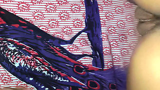 Desi biwi ko  rendi girl banake costumer ke sath sex karne bola