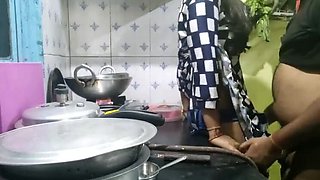 Indian Maid Fucked by Boss in Saree - Clear Hindi Audio - Desi Homemade Sex