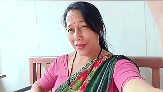 Newly married Bhabhi seduce by bra seller in the home.h264