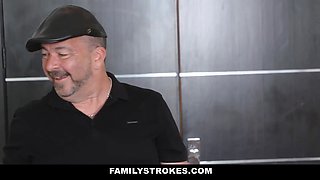 Juan El Caballo Loco hardcore massages step-mother