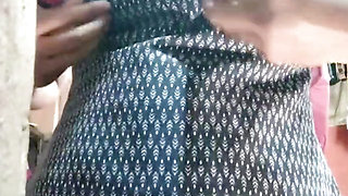 indian Malayali step sister showing her thick nipples and big ass mallu