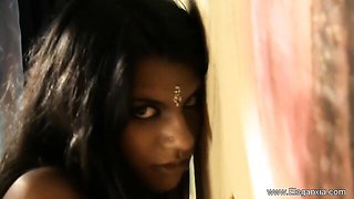 Bollywood xxx with elite soul mate from Eleganxia