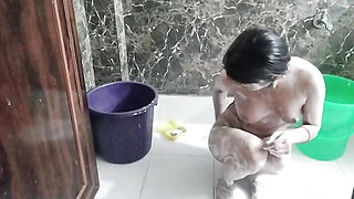 Sister in law ka bathroom MMS video viral
