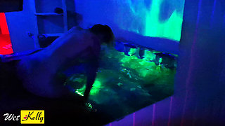 Hot Sex in Jacuzzi Witha Big Tits MILF