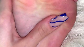 Flexible foot fetish masturbating with feet and hands
