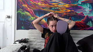 18-year-old Teen Gets Creampie From Monster Cock!