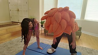 I Grapple Angel Gostosa’s Pussy with My Big Dick for a Cumshot Win!