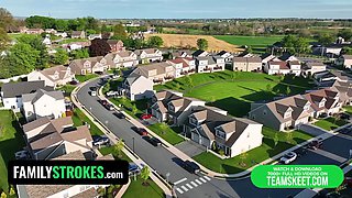 Sneaky stepparent and stepdaughter pound around behind scanty stepmom's back - familystrokes