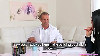 Female agent vs faux polyclinic dirty doctor - the utter movie