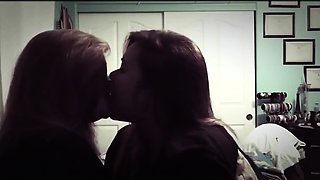 Asian Amateur Lesbians Kissing