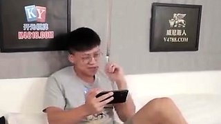 Asian amateur gives outdoor blowjob