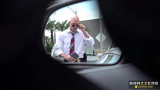 Mi Esposa La Come-Policias With Johnny Sins, Riley Reid - Brazzers