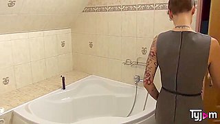 Bombshell Gabrielle Gucci Takes A Bath And Gets Fucked Hard 15 Min