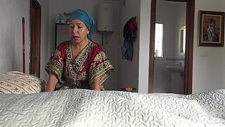 Cleaning Cheats with Black Tourist in Hotel in Istanbul