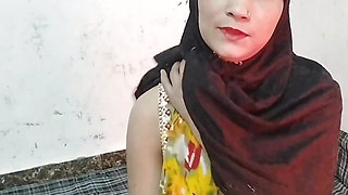 Muslim girlfriend ko call kar ke room par bula kar pela