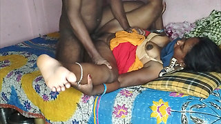Bhosdi Mousi Ji Ko Raat Me Bohat Maje Se PeLa Aram Se
