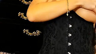 Be My Slave and Lick My Heels and Pussy