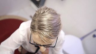 MILF Secretary Gets Fucked by the Boss and Likes to Give Head