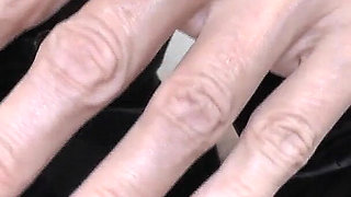 Classic Red Fingernails, Lady Victoria Valente