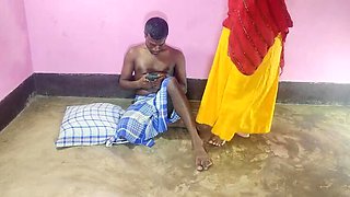 Desi Bhabhi Fucked Hard by Stranger - Homemade Indian Sex