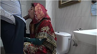 Kurdish Granny Sucks Lets African Immigrant Cum In Her Mature Mouth